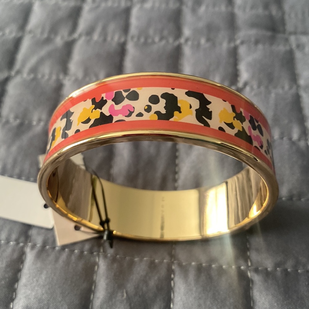 🔥New Chico’s Luna Cuff Bracelet